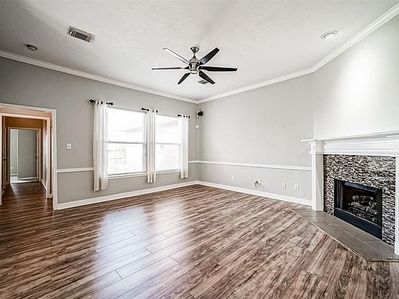 3rd image of 1523 Crescent Shores Ln