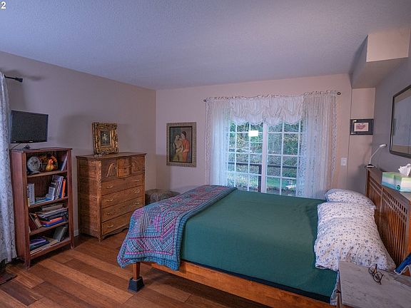 4th image of 19314 S Logan Dr
