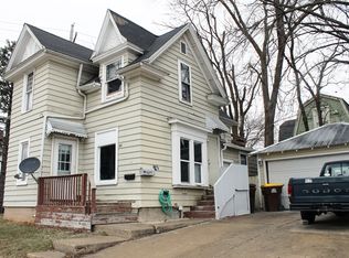 603 1/2 S Walnut Ave, Freeport, IL 61032