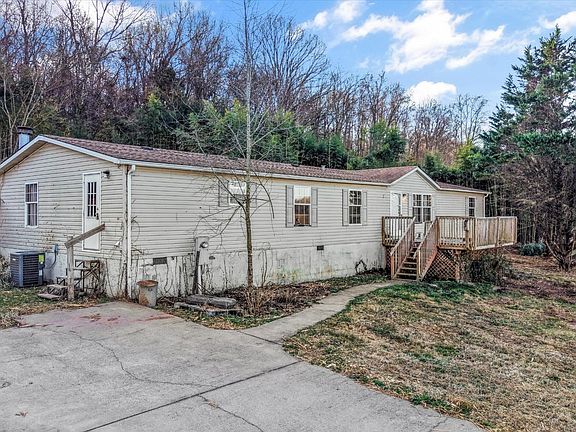 2nd image of 750 Lake Dr