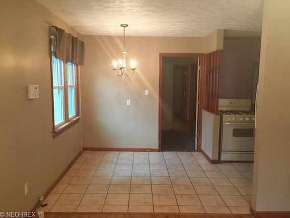 3rd image of 7540 Glenwood Ave