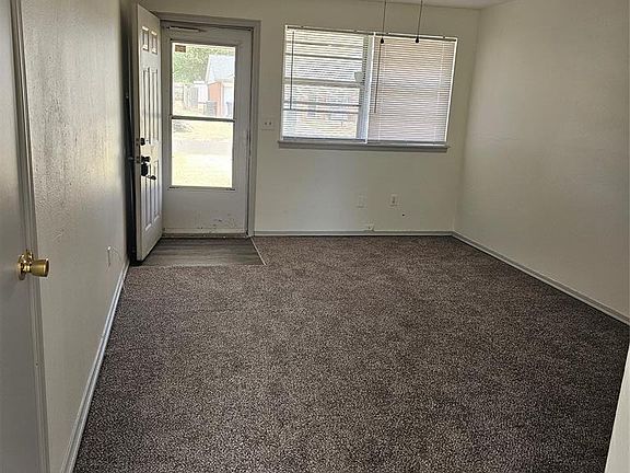 3rd image of 820 NW 16th St