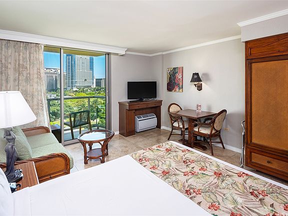 4th image of 2045 Kalakaua Ave APT 609