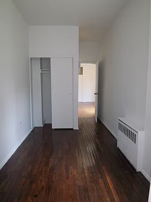 Rented by Fleet Realty | media 26