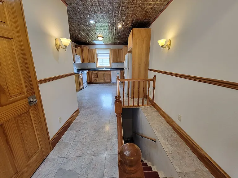1601 Baxter Ave — Photo 20