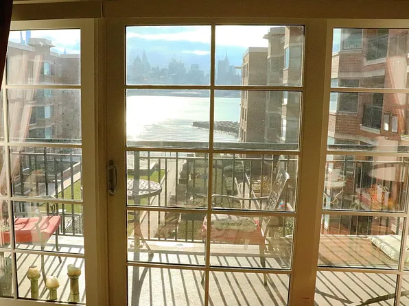 22 Avenue At Port Imperial APT 421, West New York, NJ 07093