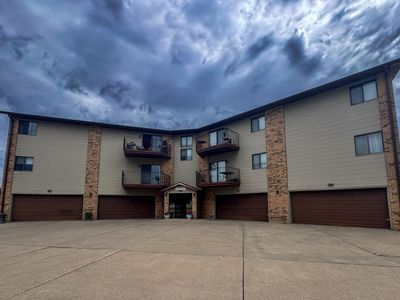 1940 Meadowlark Ln APT 302, Huron, SD, 57350