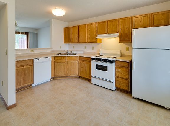 4th image of 300 E Orchard St #F487ca74a