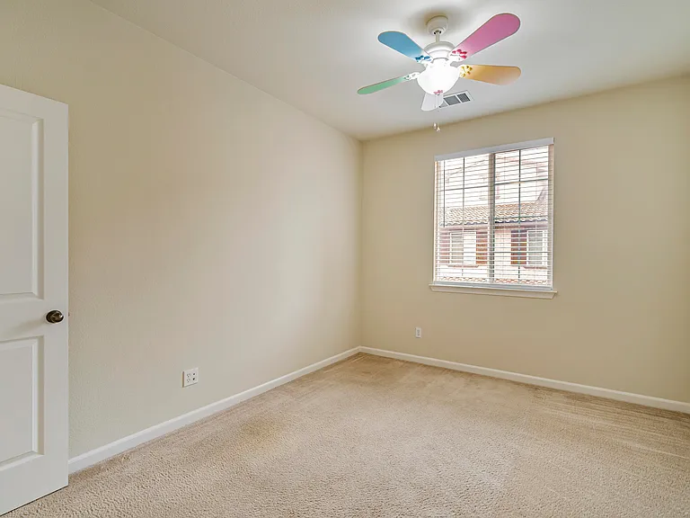 5266 Fioli Loop — Photo 13