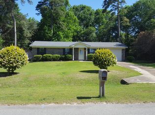 325 N Lake Dr, Perry, GA 31069
