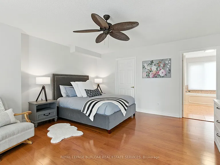 442 Maple Ave #7 — Photo 25