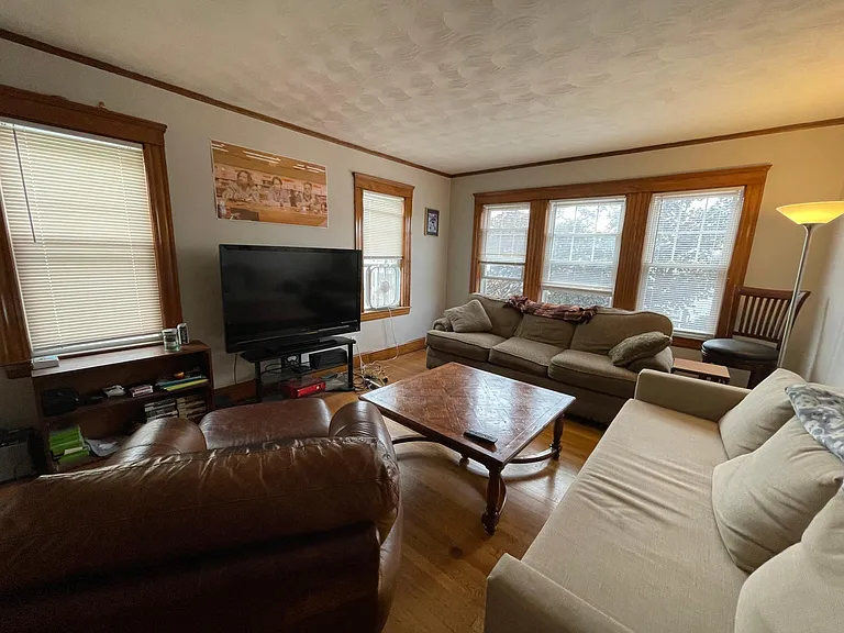 79 Governor Winthrop Rd #2B — Photo 11