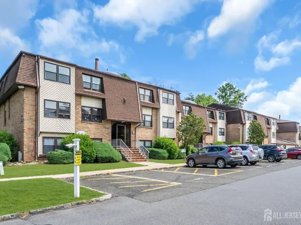 1909 Raspberry Ct, Edison, NJ 08817