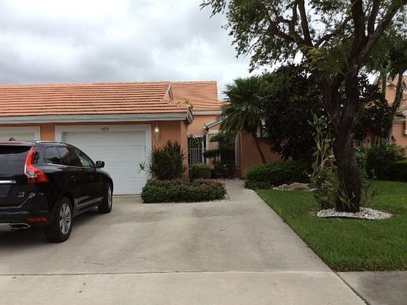 2nd image of 5675 Royal Lake Cir