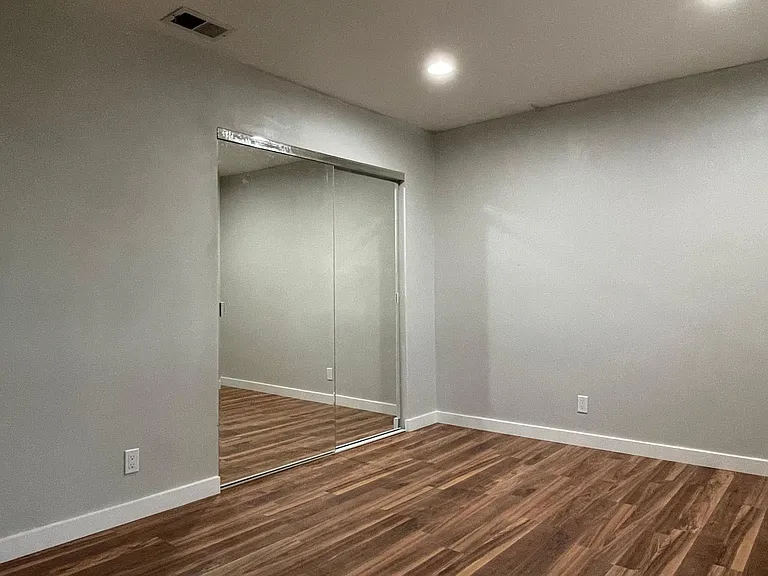 2640 Dana Ave — Photo 9
