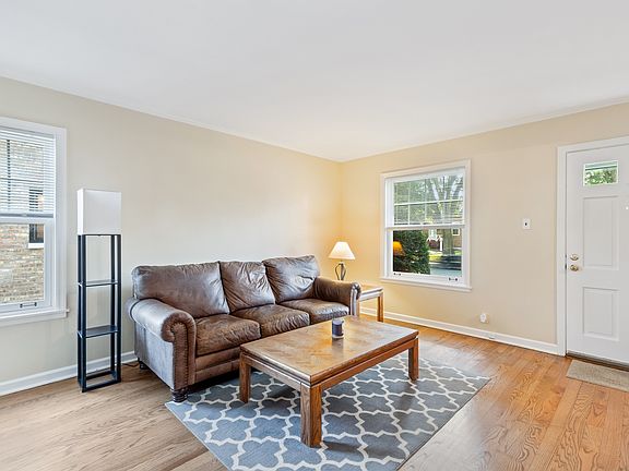 5th image of 5047 N Natoma Ave
