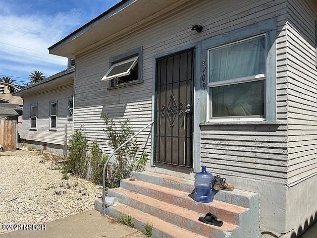 1st image of 109 W Orange St