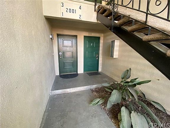 3rd image of 2001 Oxford Ave APT 2