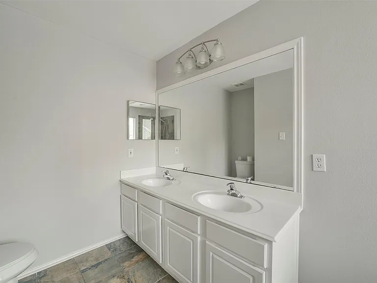 11 Verbena Bend Pl — Photo 21