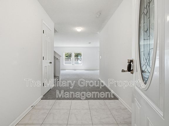 3rd image of 391 Hepburn Rd