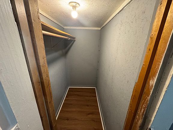 3rd image of 319 Linwood Rd