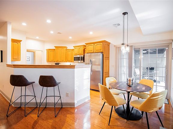 5th image of 26 Oniell Cir