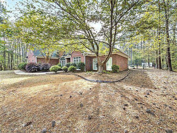 2nd image of 66 Timber Loop