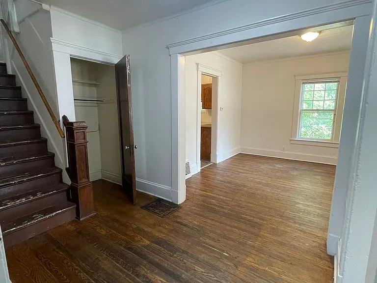 1116 Packard St — Photo 9