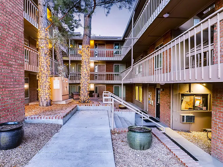 Coronado | Boulder, Co Apartments
