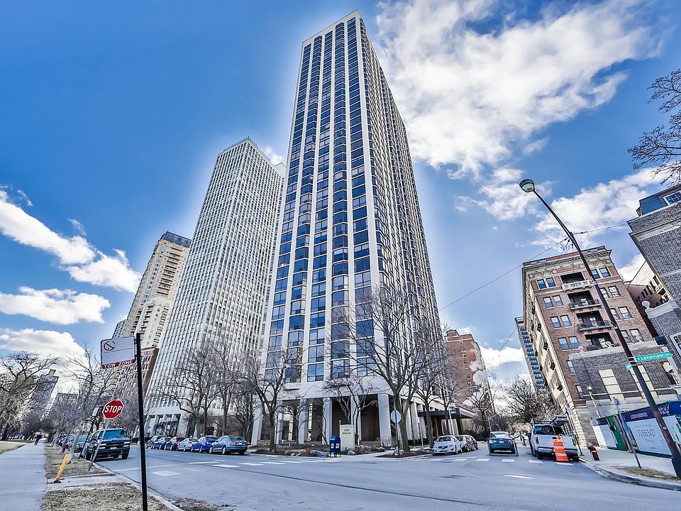 1st image of 2650 N Lakeview Ave APT 3902