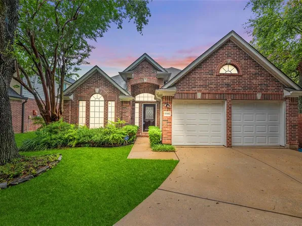 15302 Amesbury Lane, Sugar Land, TX 77478