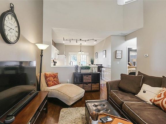 5th image of 5209 Medlock Corners Dr