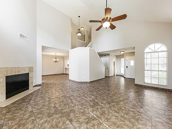 4th image of 525 E TARO Lane