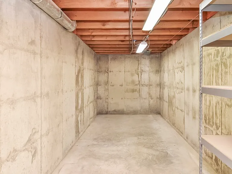 242 Weber Rd — Photo 23