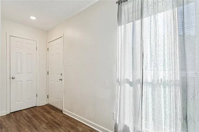 447 Magnolia St — Photo 2