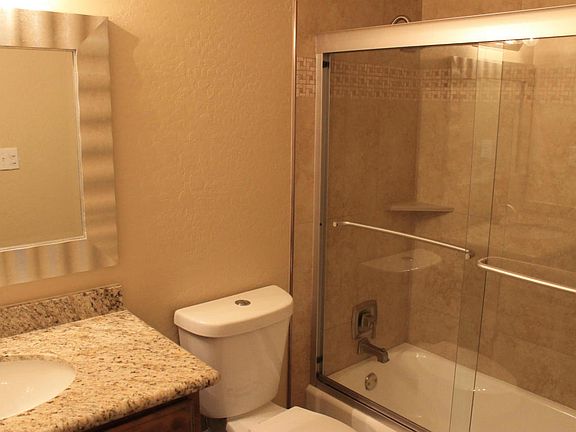 5th image of 415 E Continental Dr