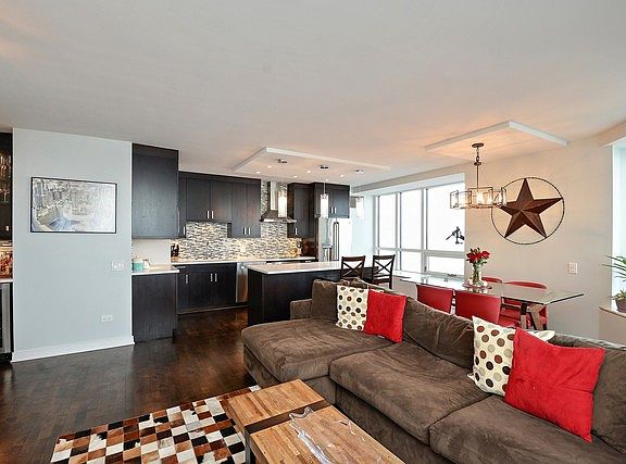 3rd image of 512 N McClurg Ct APT 5004