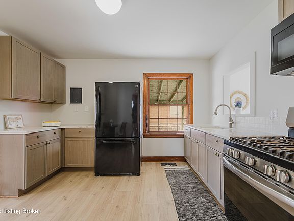 5th image of 1517 Arling Ave