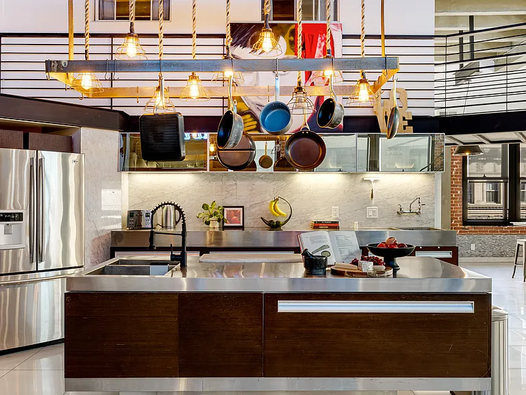 639 S Spring St #14C — Photo 13