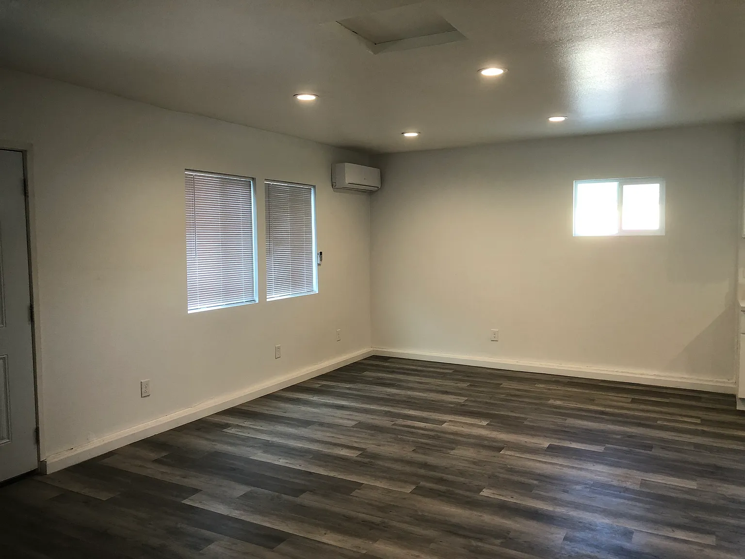 2 bed, 798 sqft, $2,100 — Photo 4
