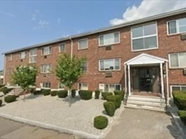 24 Pond St #B, Quincy, MA 02169