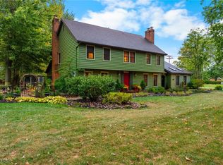 726 Sunrise Dr, Amherst, OH 44001