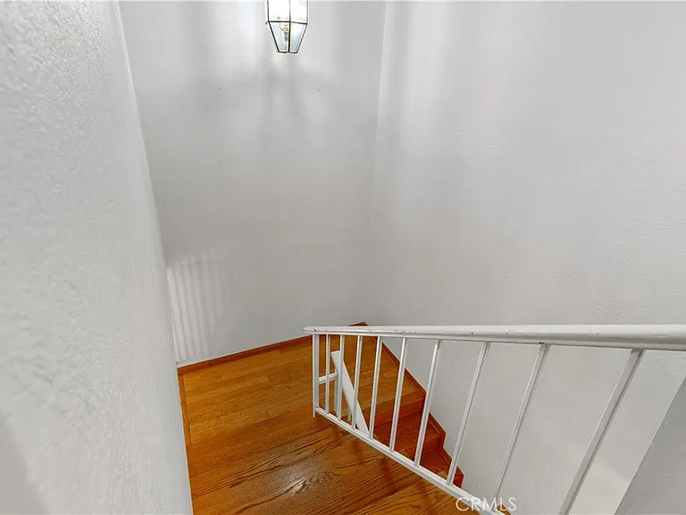 10201 Mason Ave — Photo 15