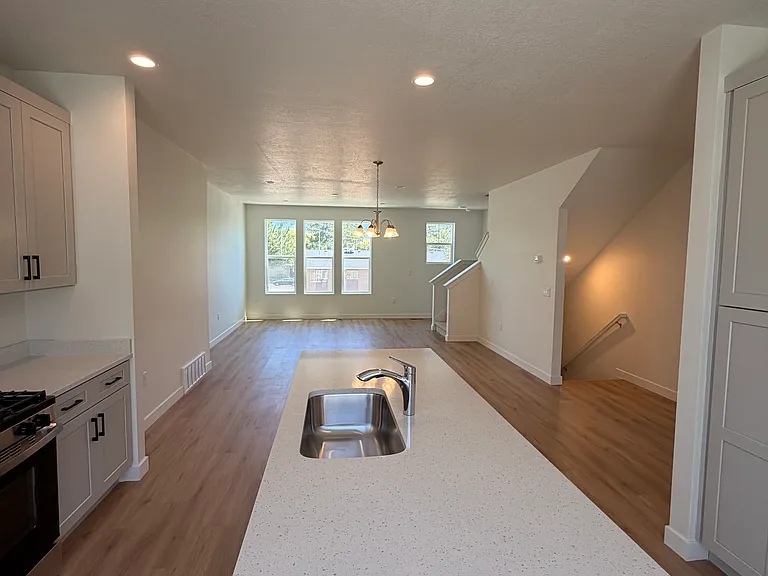 1688 N 1600 W — Photo 7