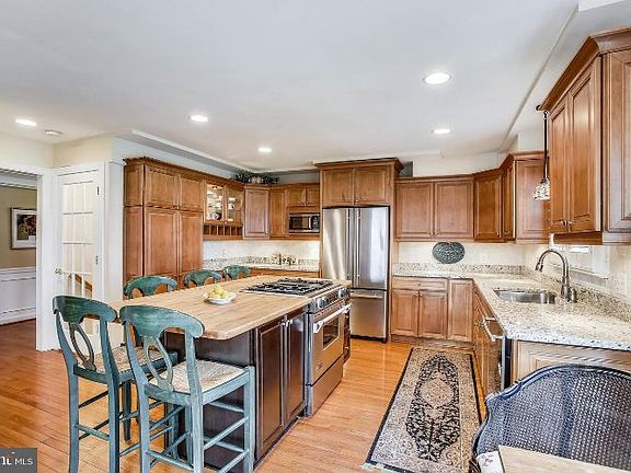 4th image of 11918 Parkside Dr