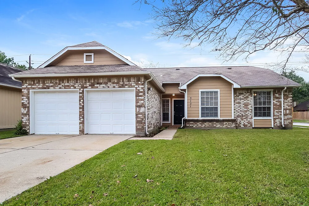3 bed, 2.0 bath, 1440 sqft, $1,790 — Photo 1