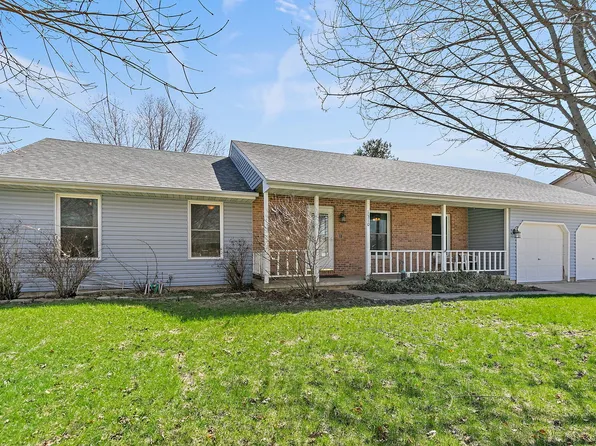 1310 Larson St, Sycamore, IL 60178