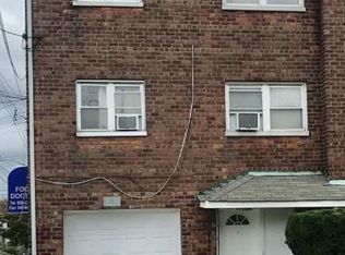 84 265th St #3, Floral Park, NY 11001