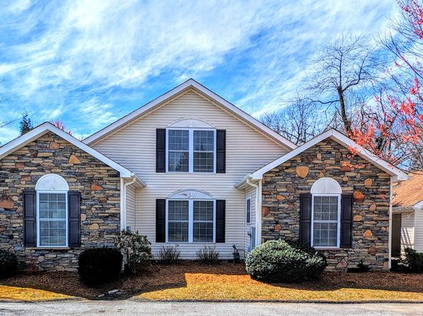 74 Turnabout Ln