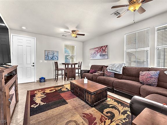 5th image of 11156 Hickory Glen St